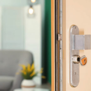 Article 82 : Sécurisez votre foyer avec élégance : les portes blindées Fichet chez Axxess Fermetures Article 82 : Sécurisez votre foyer avec élégance : les portes blindées Fichet chez Axxess Fermetures